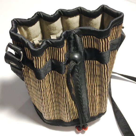 Woven Straw Bucket Bag - Picture 3 of 7